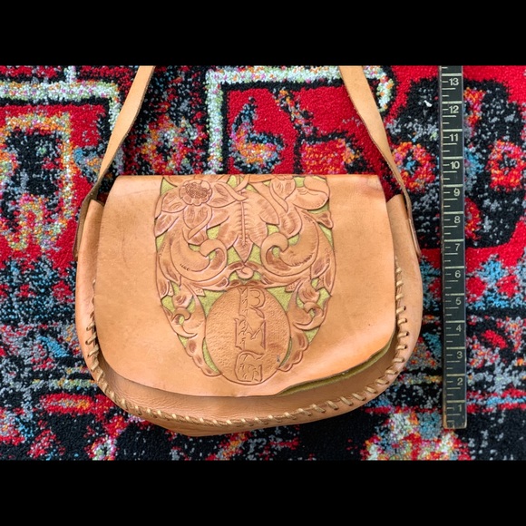 VINTAGE buttery soft floral tooled shoulder bag! - Picture 3 of 5